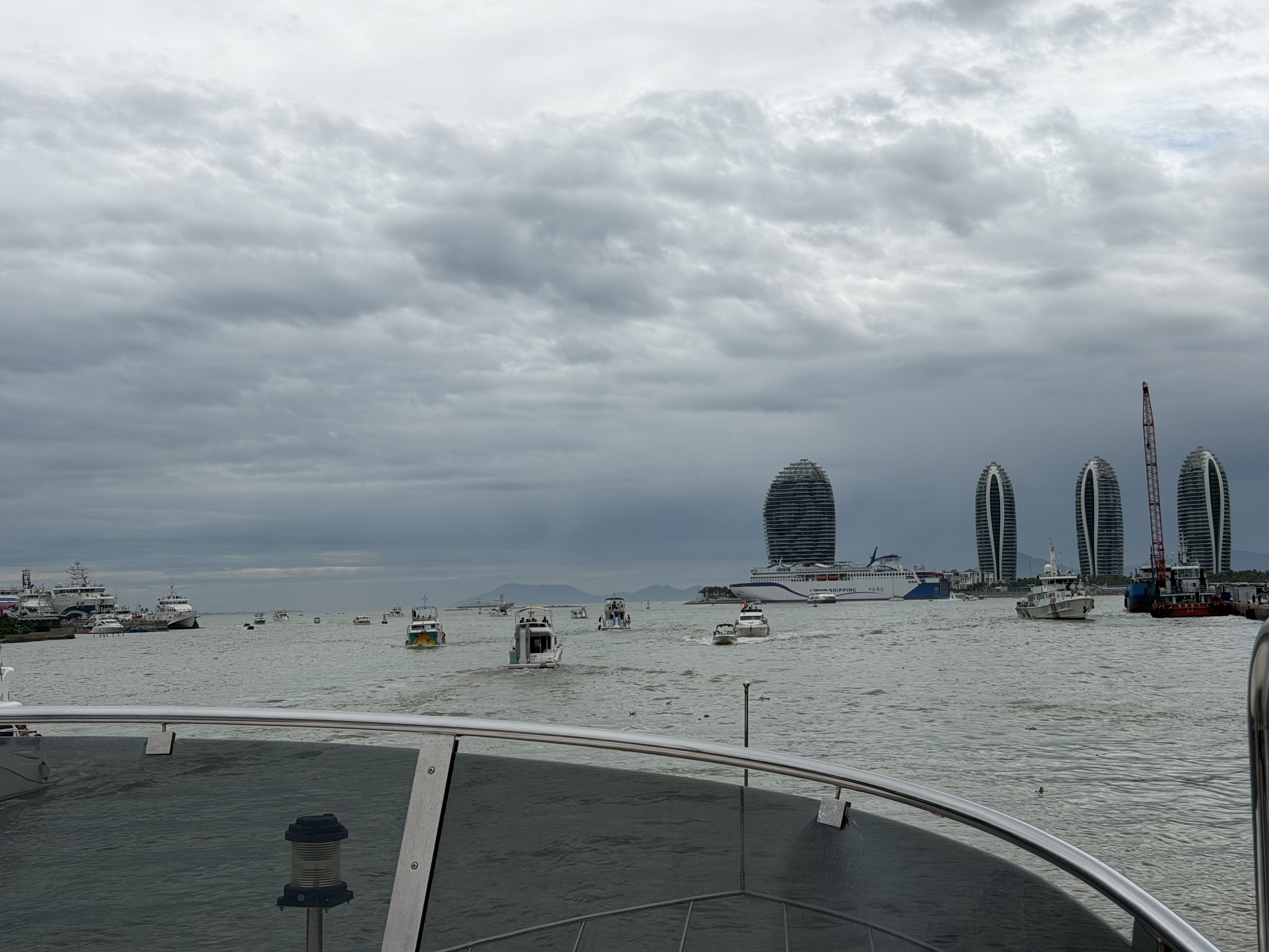 三亚海棠湾：28.乘坐小游艇
